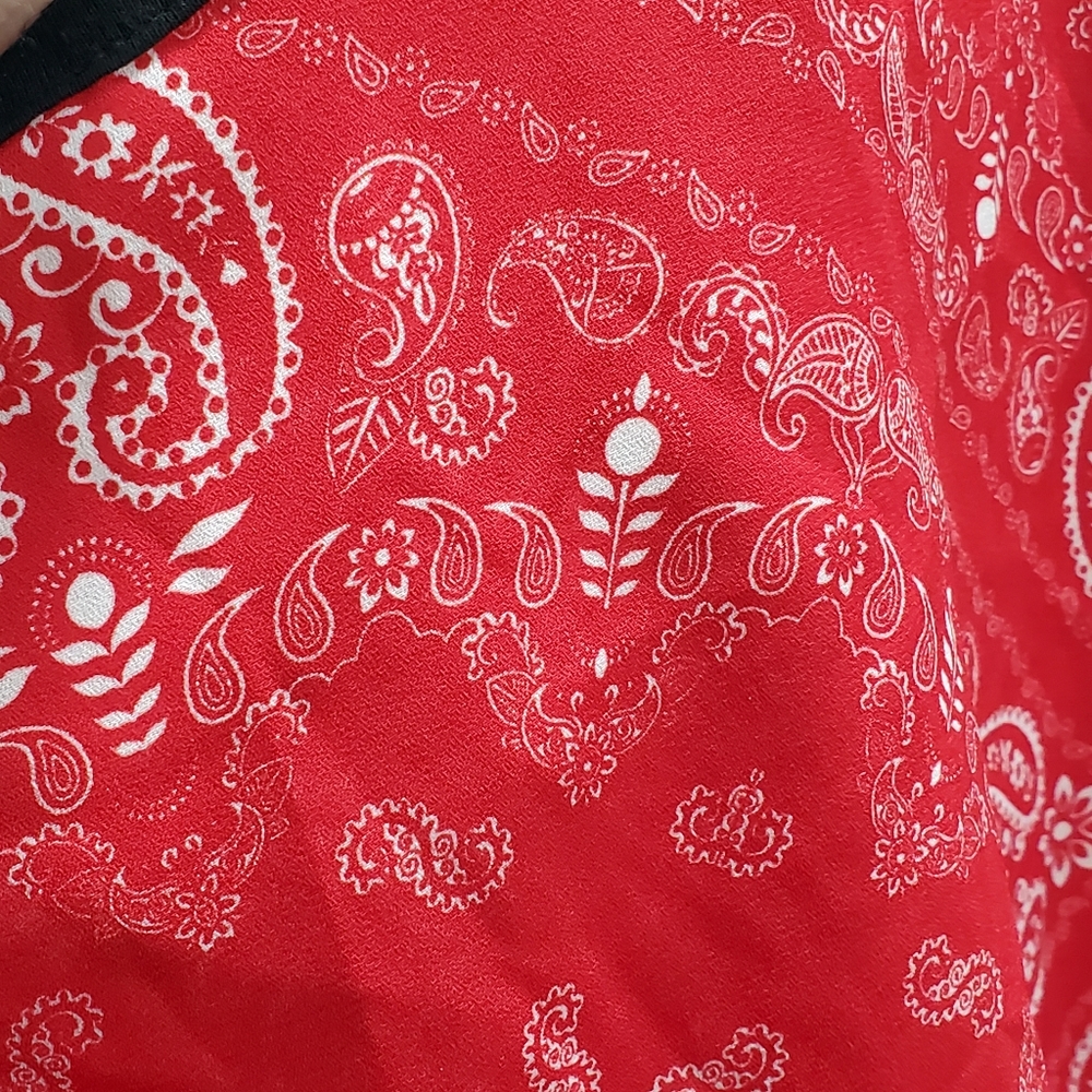 Rue 21 Shirt 1/2 sleeve red black bandana look - Picture 3 of 5